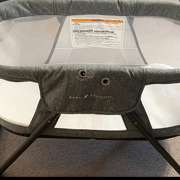 Gray Baby Delight Bassinet - Picture 2 of 3
